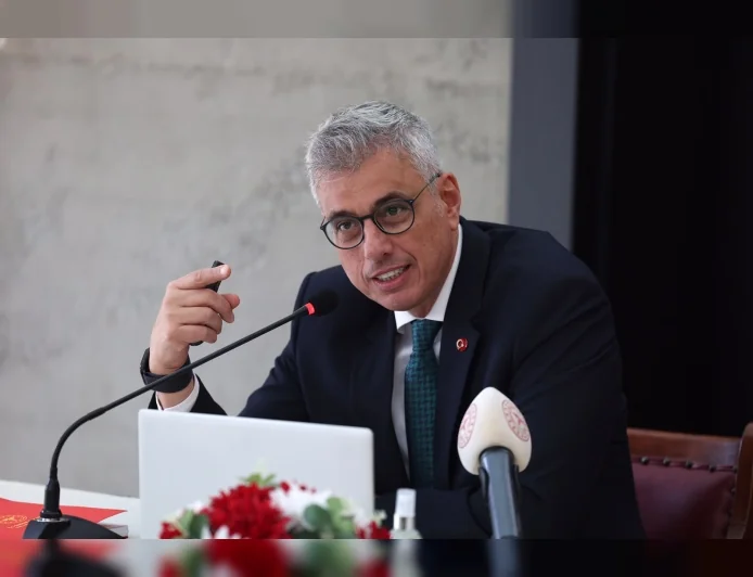 Sağlık Bakanı Prof. Dr. Kemal Memişoğlu: “13 ile 17 yaş arasındaki nüfusun yüzde 30’u sigara kullanıyor”