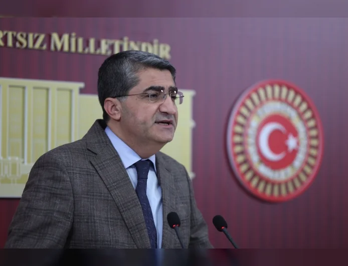 DEVA Partisi Genel Başkan Yardımcısı Mehmet Emin Ekmen: “Staj ve çıraklık sigorta girişleri emekliliğe esas alınmalı”