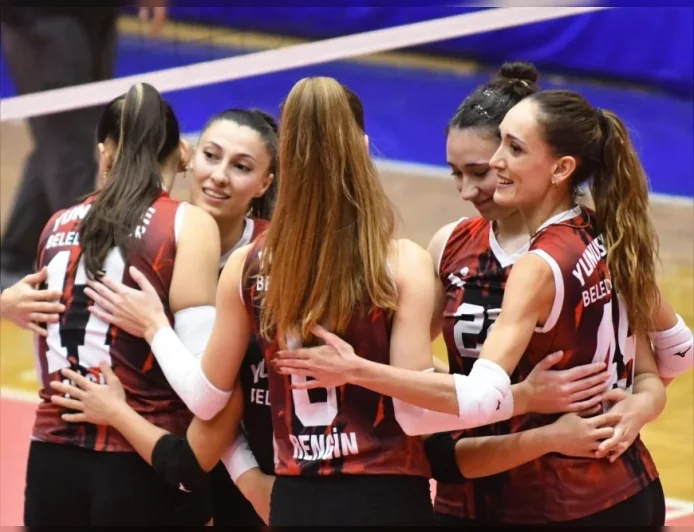 YUNUSEMRE BELEDİYESPOR KADIN VOLEYBOL TAKIMI ALTAY’I 3-1 MAĞLUP EDEREK LİGDE PUANINI 6’YA YÜKSELTTİ