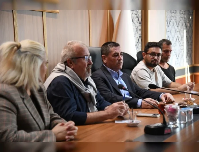 Yunusemre Belediyesi, Temizlik İşleri Saha Ekiplerine Çevre Bilinci ve Vatandaşlarla İletişim Semineri Düzenledi