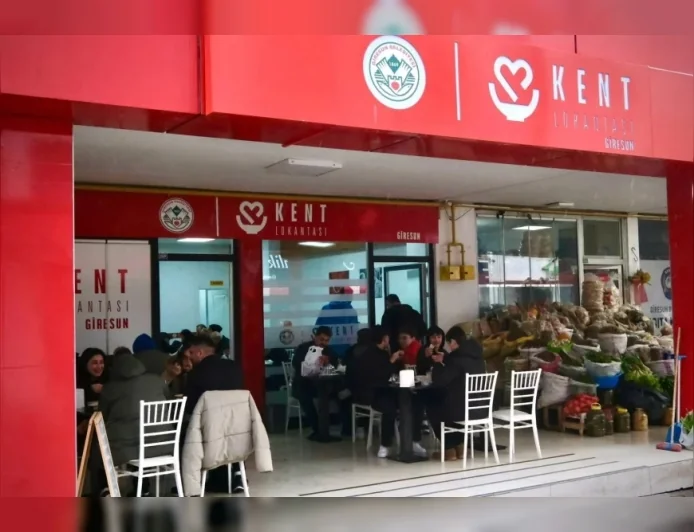 Giresun Belediyesi Kent Lokantası İkinci Yılını Geride Bıraktı, Üç Çeşit Yemek 100 Liradan Sunuluyor