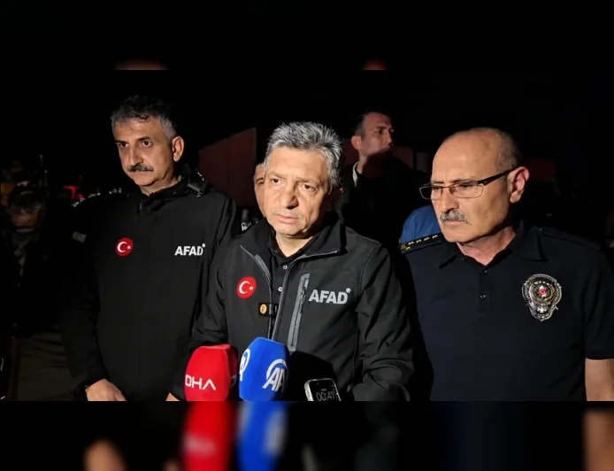 Antalya Valisi Hulusi Şahin: “Kepez’de Meydana Gelen Hortumda 4 İşçimiz Hayatını Kaybetti, 1 İşçimiz Yaralandı”