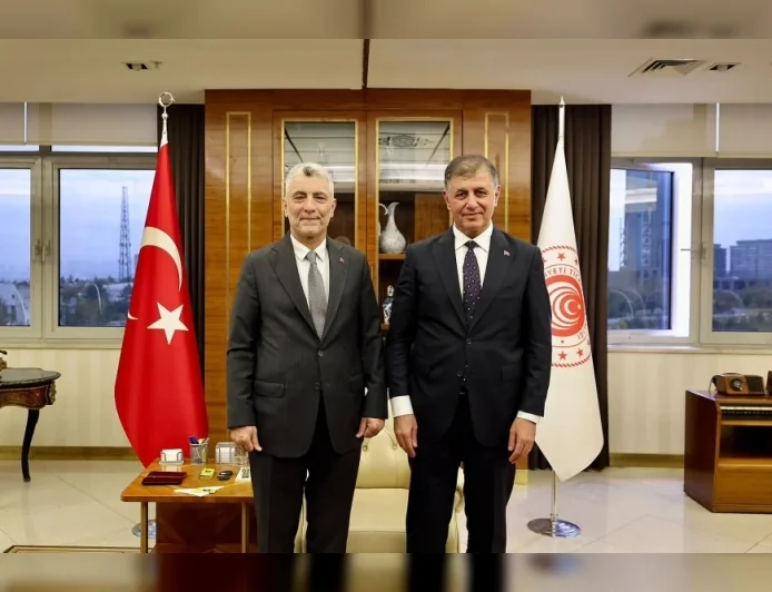 Ticaret Bakanı Ömer Bolat: “İzmir için çok daha yakın bir iş birliği ve güçlü bir koordinasyon içerisinde olacağız”
