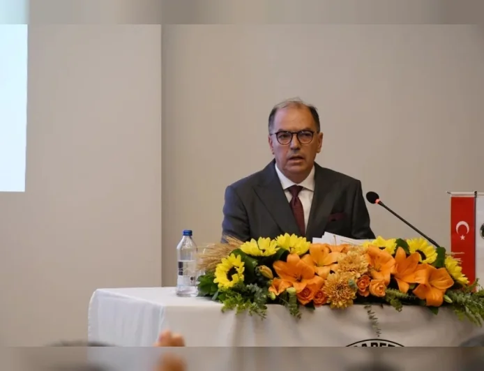 İzmir Ticaret Borsası Meclis Başkanı Bülent Uçak: “Maliyetler yüksek, fiyatlar düşük ve üreticimiz para kazanamıyor”
