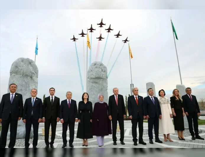 Cumhurbaşkanı Recep Tayyip Erdoğan’ın eşi Emine Erdoğan: “Bu anlamlı buluşmanın köklü dostluğumuzun ve ortak değerlerimizin kalıcı bir nişanesi olmasını temenni ediyorum”