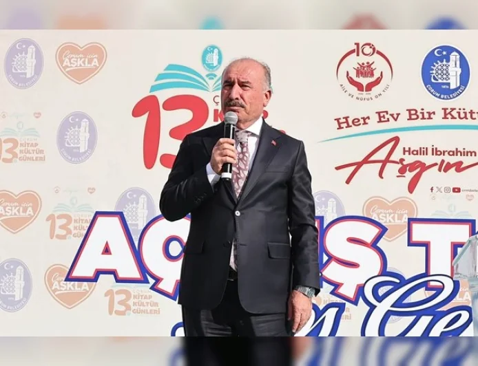 Çorum Valisi Ali Çalgan, 13. Kitap ve Kültür Günleri Fuarı’nı Ziyaret Ederek Osmanlı Belgelerinde Çorum Sergisinin Açılışını Gerçekleştirdi