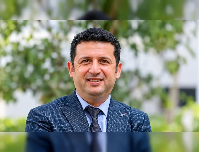 DAÜ Öğretim Üyesi Prof. Dr. İzzet Sakallı: “Uluslararası Araştırmacılar Arasındaki İş Birliğini Güçlendirmeyi Amaçlıyorum”