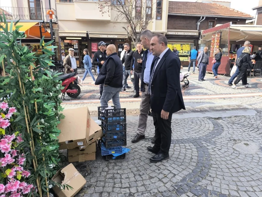 Edirne Belediyesi zabıta ekiplerinden çarşı ve pazarlarda kapsamlı denetim