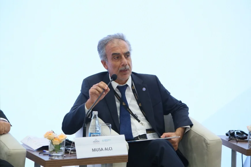 Ege Üniversitesi Rektörü Prof. Dr. Musa Alcı Bakü’de ADEX Fuarı’nda akademik iş birliklerini güçlendirdi
