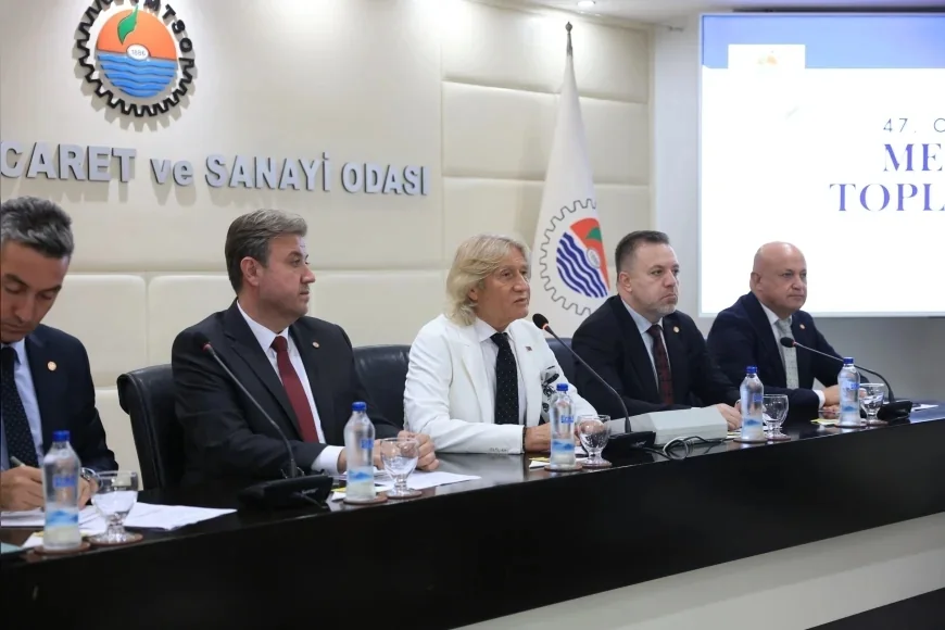 MTSO Meclisi 2022–2026 dönemini tamamladı, üyelere hatıra plaketleri takdim edildi