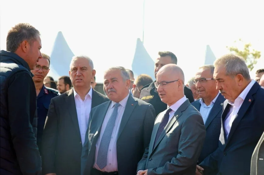 Bergama’da Tarım ve Hayvancılık Fuarı kapsamında zeytin ve zeytinyağı için Zeytincilik Günleri düzenlendi