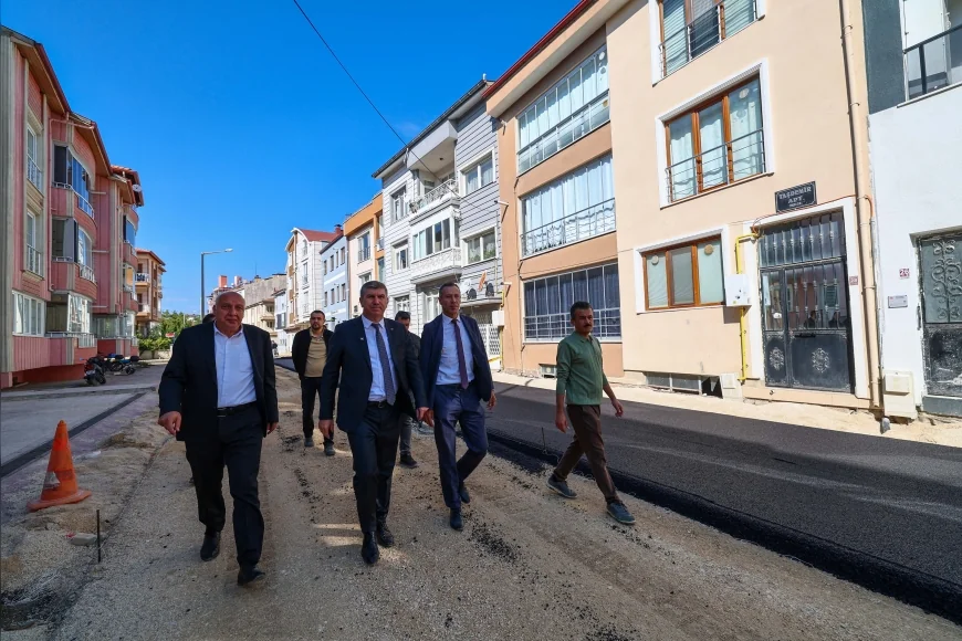 Burdur Belediye Başkanı Ali Orkun Ercengiz: “Zafer Mahallesi’nde yol ve kaldırımları 15 gün içinde tamamlayacağız”