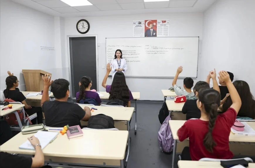 Mersin Büyükşehir Belediyesi 21 kurs merkezinde yaklaşık 8 bin öğrenciyle yeni eğitim dönemine başladı