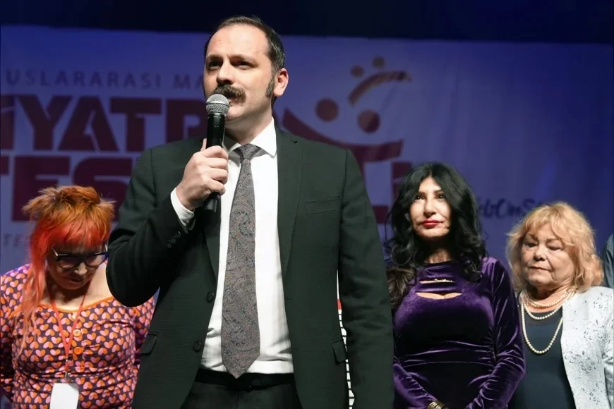 Maltepe’de 8. Uluslararası Tiyatro Festivali 30 ülkeden sanatçıların katılımıyla başladı