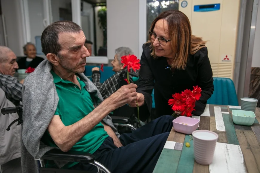Güzelbahçe Belediye Başkan Vekili Ayşe Akın: “Büyüklerimizin fikirleri yolumuza ışık tutuyor”