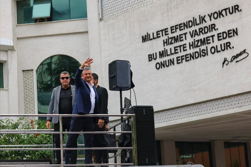 YENİ Parti Genel Başkanı Özgür Özel: “Türkiye’yi yeni siyasette birleşmeye davet ediyorum”