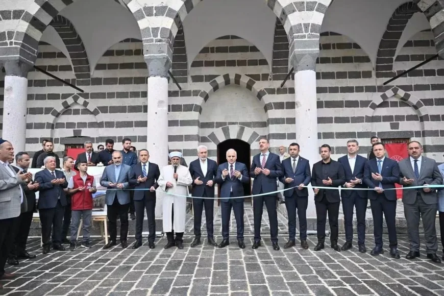 Diyarbakır’da 6 Şubat depremlerinde hasar gören 6 tarihi cami yeniden ibadete açıldı