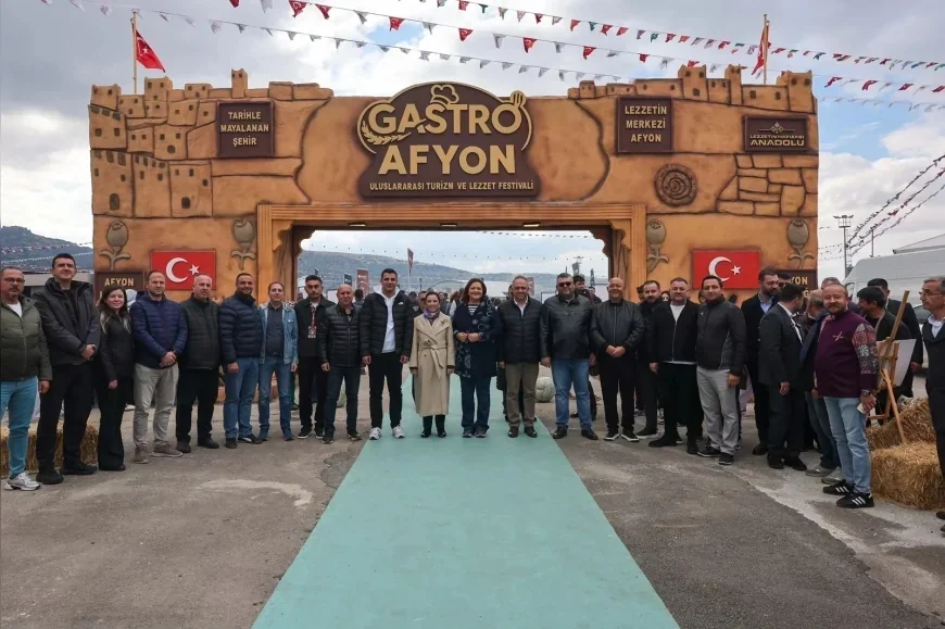 Afyonkarahisar’da Gastro Afyon’un ikinci gününde Anadolu lezzetleri ve konserler buluştu