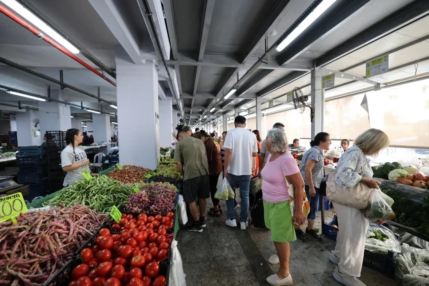 Marmaris Belediye Başkanı Acar Ünlü: “Pazarcı esnafının çalışma koşullarını iyileştiriyoruz”