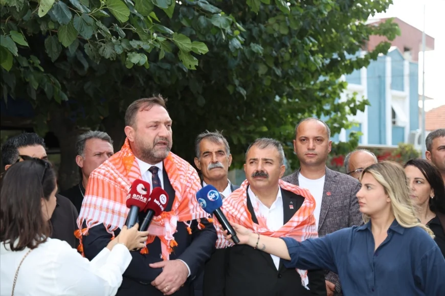 CHP İzmir İl Başkanı Utku Gümrükçü: “Tatlı üzümde acı fiyat olmaz, alım fiyatı en az 150 lira olmalı”