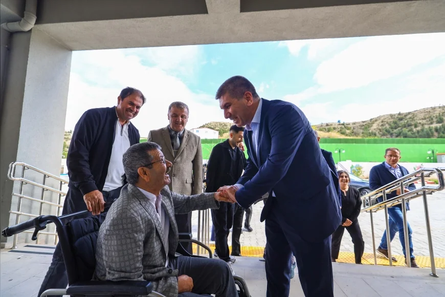 Burdur Belediye Başkanı Ali Orkun Ercengiz: “Yaşlılar Haftası’nı Büyüklerimizle Birlikte Hayatı ve Birikimi Kutlamak Olarak Görüyoruz”