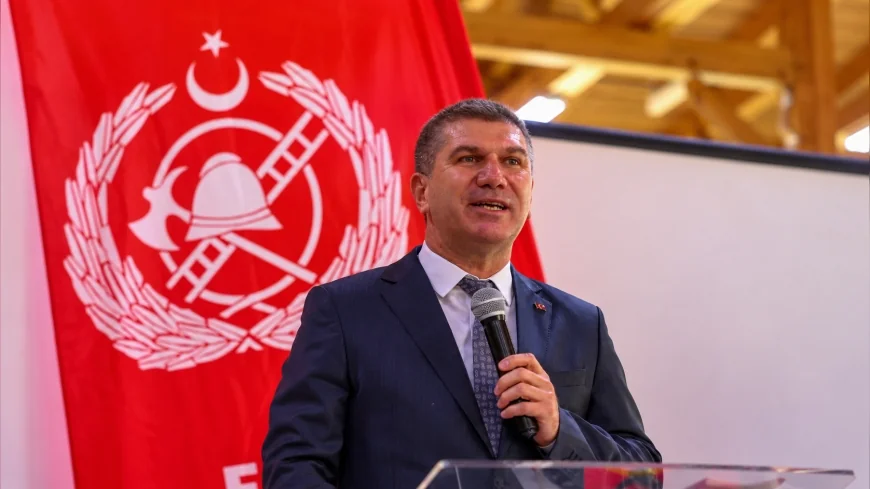 Burdur Belediye Başkanı Ali Orkun Ercengiz: “İtfaiyecilerimizin sosyal haklarını her yerde savunmakla mükellefiz”