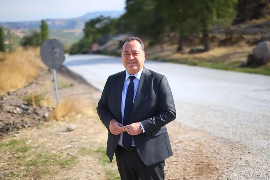 Manisa Büyükşehir Belediye Başkanı Besim Dutlulu: “Demirci’de 12 mahalleyi bağlayan 46 kilometrelik yolu yeniledik”