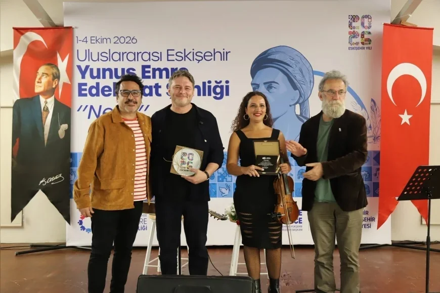 Eskişehir’de Yunus Emre Edebiyat Şenliği’nin üçüncü gününde sanat ve edebiyat buluşması