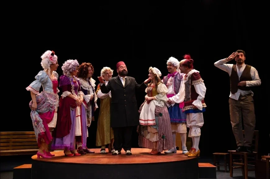 Bursa Şehir Tiyatrosu 20’nci sanat yılını ‘Sersem Kocanın Kurnaz Karısı’ prömiyeriyle açtı