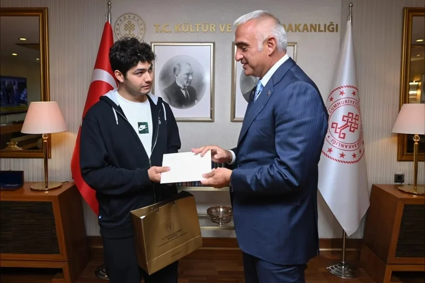 Kültür ve Turizm Bakanı Mehmet Nuri Ersoy: “Ahmet’in hekim olarak pek çok insana umut olmasını diliyorum”