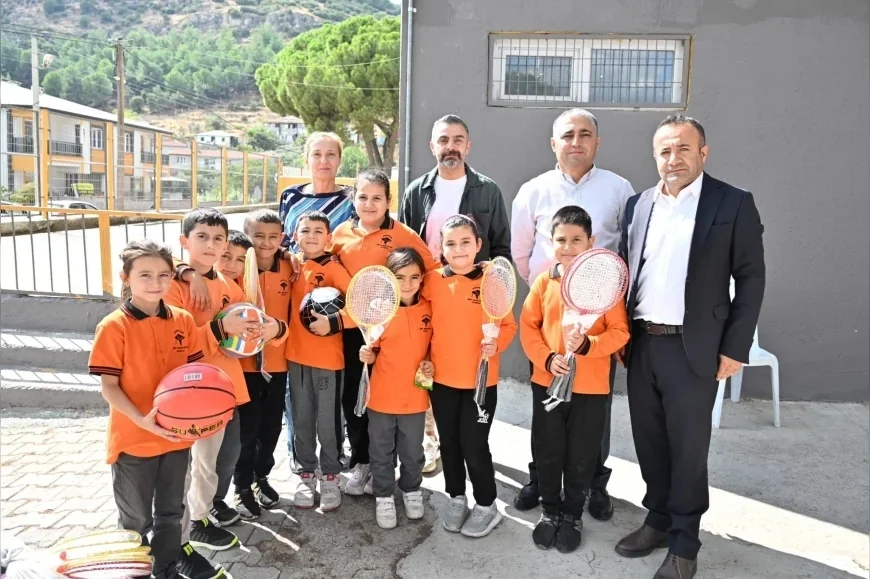 Manisa Büyükşehir Belediye Başkanı Besim Dutlulu: “Çocuklarımız sporla büyüsün, birlikte oynasın, takım olmayı ve dayanışmayı öğrensin”