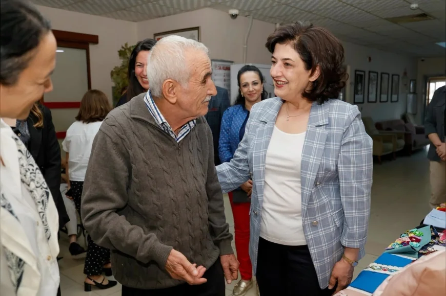 Adana Valisi Mustafa Yavuz’un eşi Süreyya Yavuz, Lezzet Festivali öncesi huzurevi sakinleriyle buluştu!