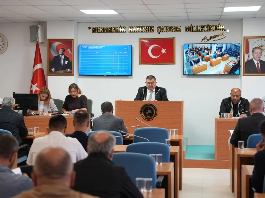 Düzce Belediye Meclisi Ekim Ayı Toplantısında 30 Gündem Maddesini Görüştü, Hibe Destekleri ve Yeni Projeler Ele Alındı
