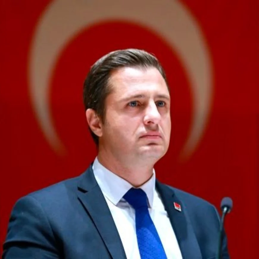 Yeni Parti İzmir Milletvekili Deniz Yücel: “İzmir siyasi döneklere de, irade hırsızlarına da haddini ağır bildirir”