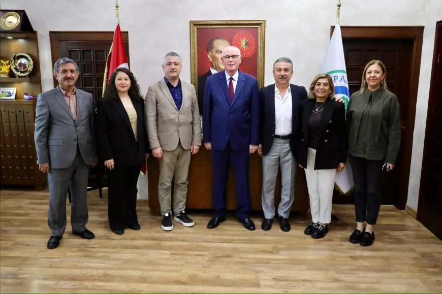 Odunpazarı Belediye Başkanı Kazım Kurt’a Yenikent Etap-11 imar planı onayı nedeniyle teşekkür ziyareti
