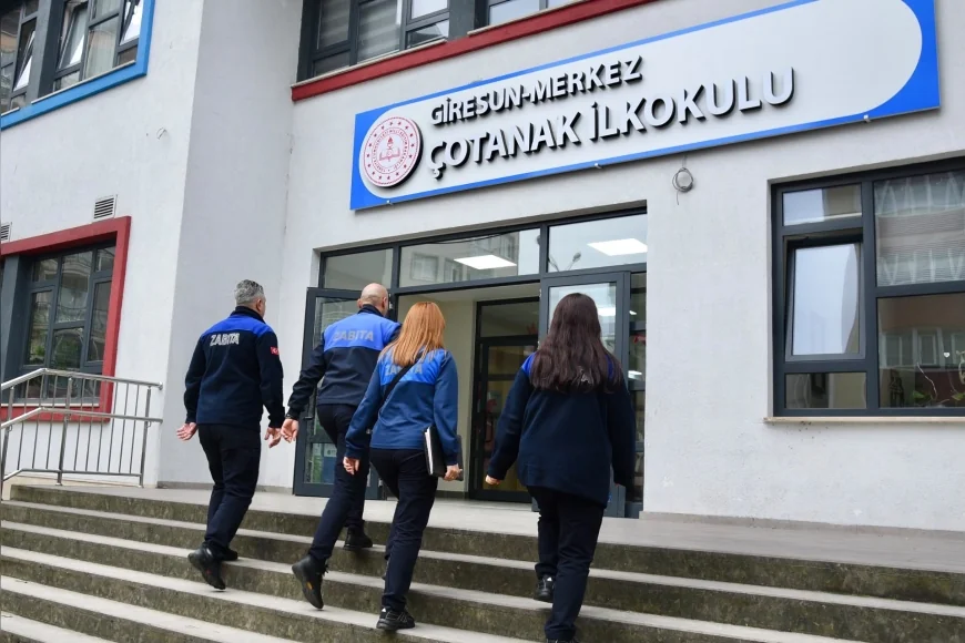 Giresun Belediyesi Zabıta Ekipleri Öğrencilerin Sağlığı İçin Okul Kantinlerinde Hijyen ve Gıda Denetimi Gerçekleştirdi