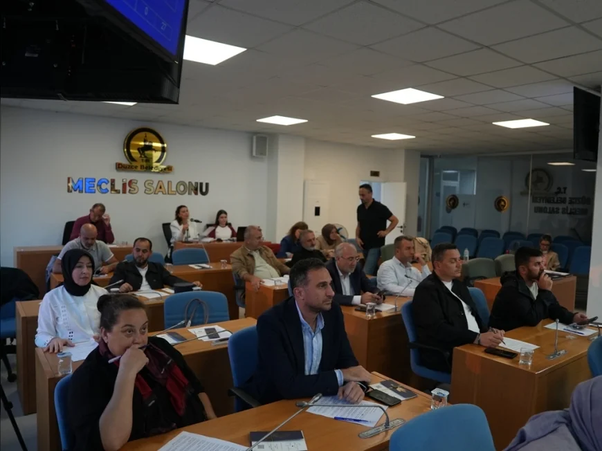 Düzce Belediye Meclisi Ekim Ayı İkinci Oturumunda 17 Gündem Maddesini Görüşerek Karara Bağladı