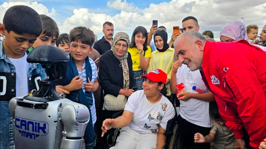 Canik Belediye Başkanı İbrahim Sandıkçı: “Teknolojiyi Üreten Nesiller İçin Çalışmaya ve Üretmeye Devam Ediyoruz”