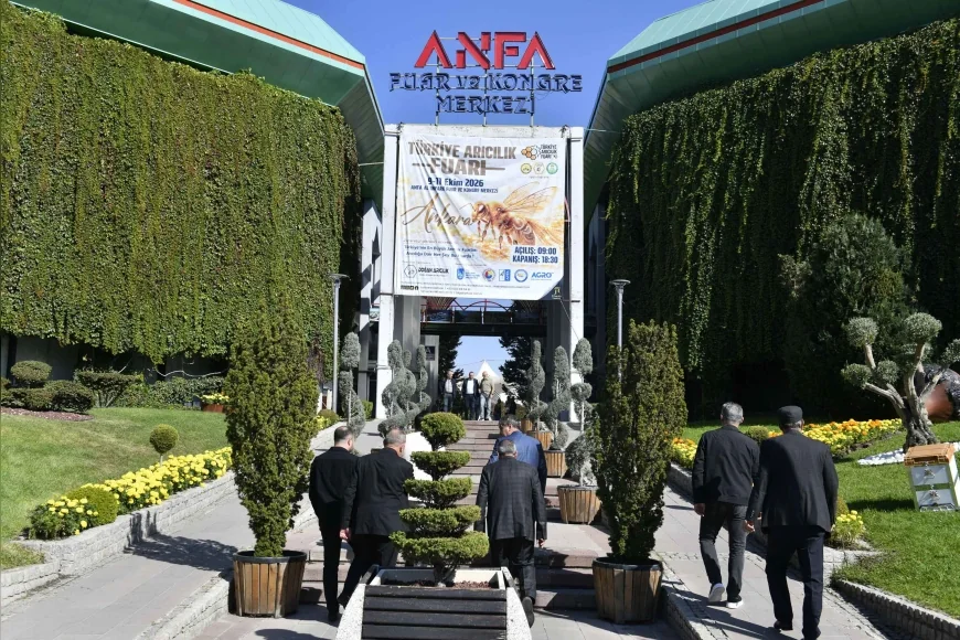 Ankara Büyükşehir Belediyesi Ev Sahipliğinde Düzenlenen Türkiye Arıcılık Fuarı’nda Üreticiler Buluştu, Yeni Destek Projesi Duyuruldu
