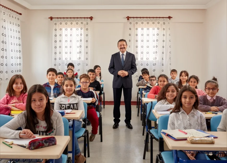 Altındağ Belediye Başkanı Dr. Veysel Tiryaki: “Gençlerimizi kültür, sanat ve sporla buluşturuyoruz”
