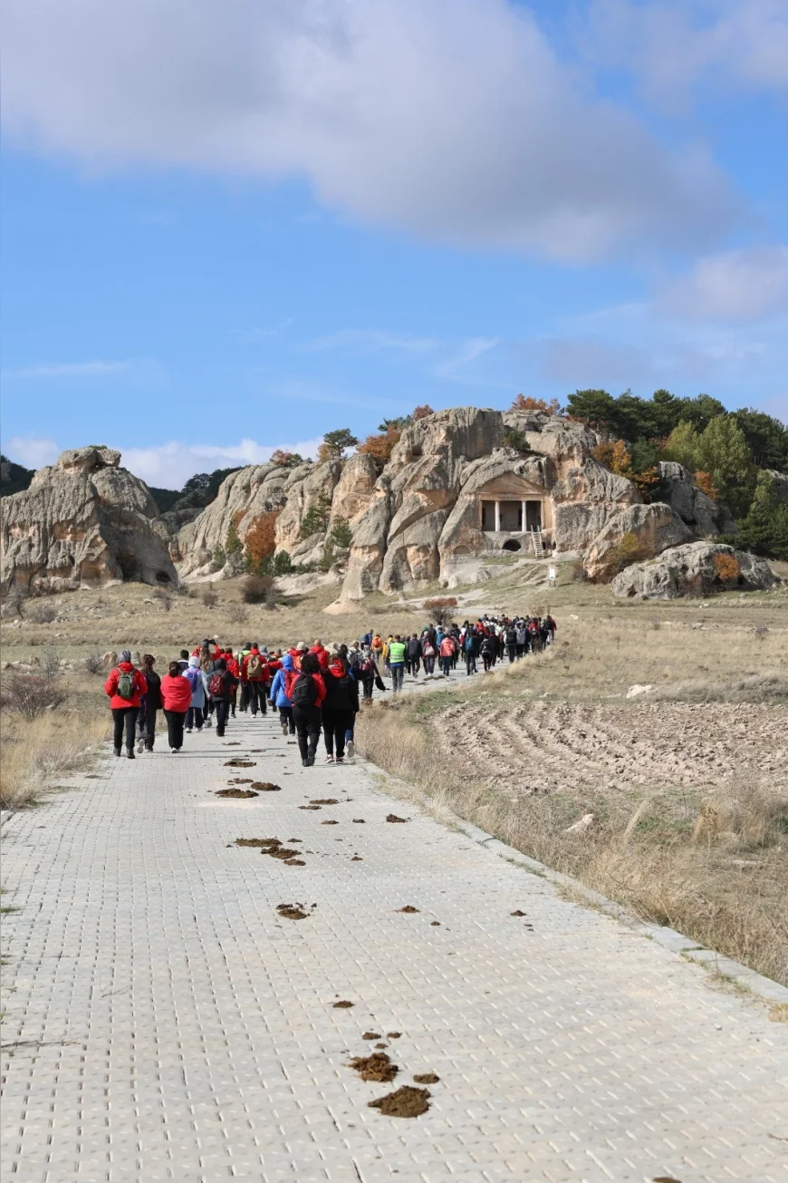 Eskişehir Büyükşehir Belediyesi Cumhuriyetin 103’üncü Yılını Frig Vadisi’nde Doğa Yürüyüşüyle Kutlayacak