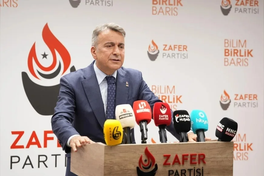 Zafer Partisi Sözcüsü Azmi Karamahmutoğlu: “Borsa yolsuzluğu yapanlar ‘Hırsız bizim hırsızımızdır’ anlayışıyla korunuyor”