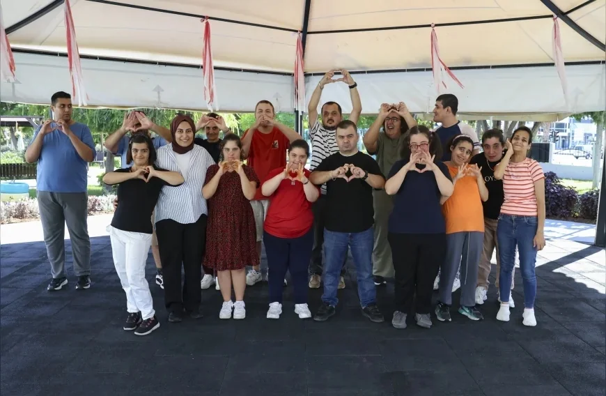 Mersin Büyükşehir Belediyesi Engelsiz Yaşam Merkezi ve Parkı’nda Özel Gereksinimli Bireylere Binlerce Hizmet Sunuldu