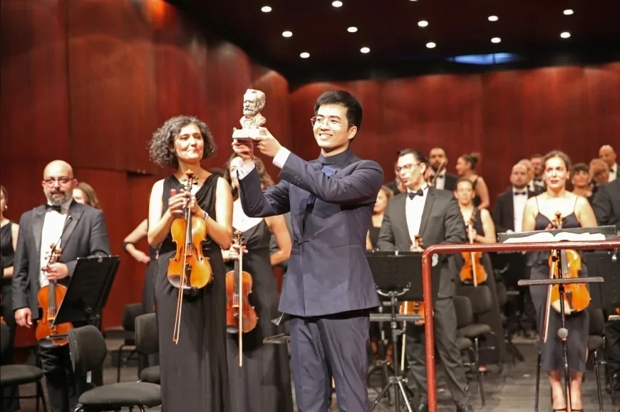 Eskişehir Büyükşehir Belediyesi Senfoni Orkestrası Hancheng Guo Yönetiminde Sanatseverlerle Buluştu