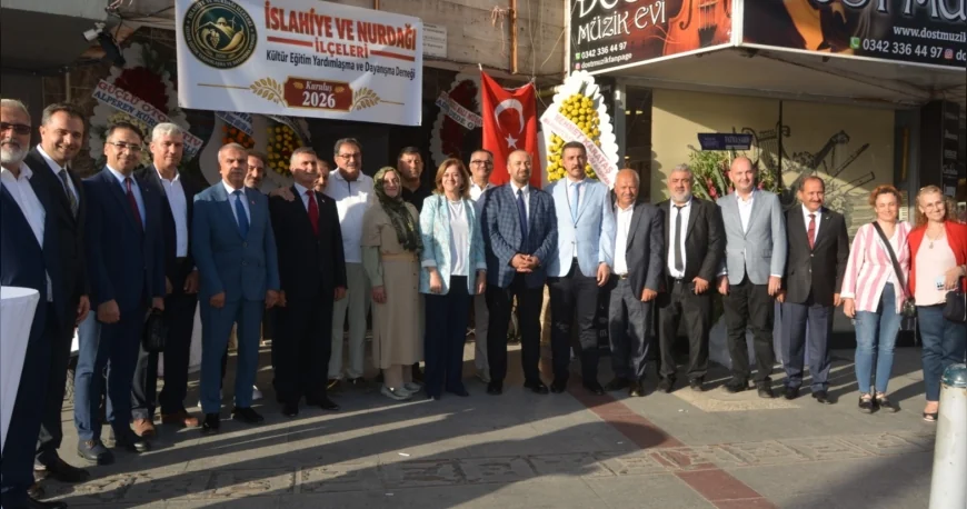 Gaziantep’te İslahiye ve Nurdağı İlçeleri Kültür Eğitim ve Dayanışma Derneği Açıldı, Adnan Dede Güçlü’den Birlik ve Dayanışma Vurgusu