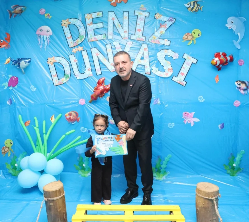 Sincan Belediye Başkanı Murat Ercan Anne Çocuk Oyun Evi’nde Miniklerin Deniz Altı Keşfine Ortak Oldu
