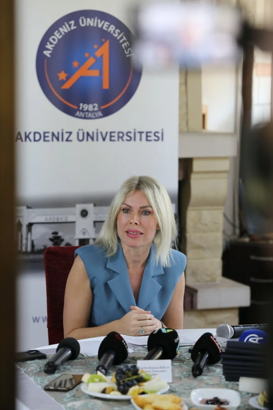 Akdeniz Üniversitesi’ndeki Su Krizi Zirvesinde Antalya İçin Kritik 10 Yıl Uyarısı: “Su Hem Miktar Hem Kalite Olarak Elimizden Gidiyor”