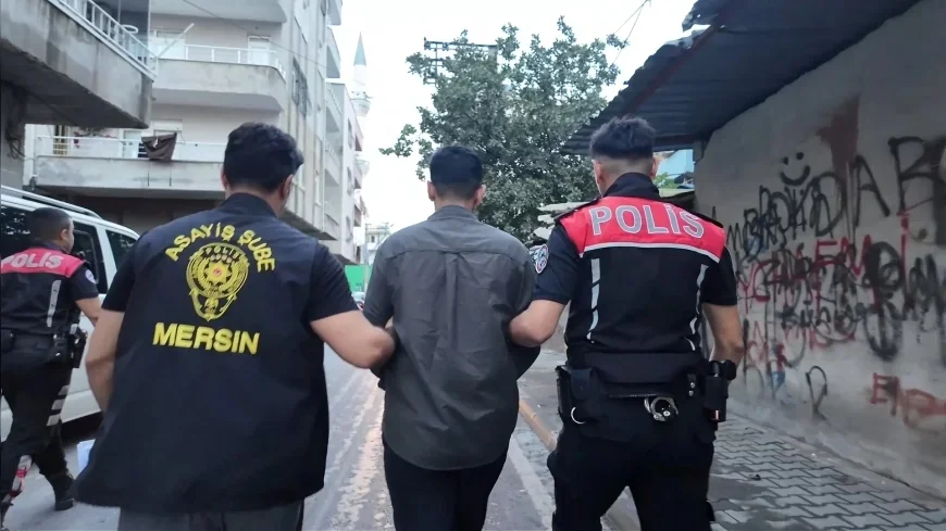 İçişleri Bakanlığı: “Mersin’de 360 Kişiyi 16 Milyon TL Dolandıran Şebekeye Operasyonda 13 Şüpheli Yakalandı”
