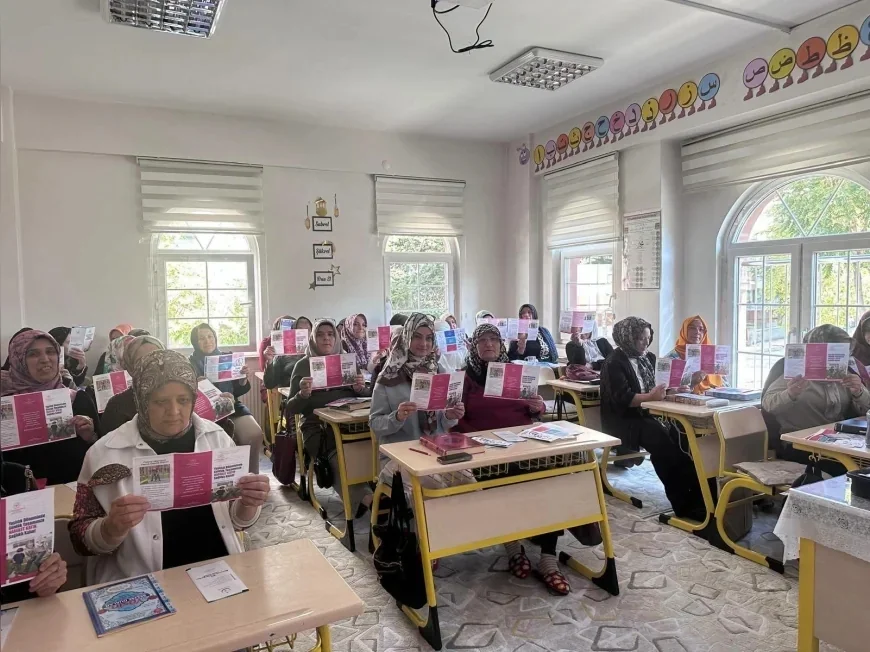 Çorum’da Kur’an Kurslarında Alzheimer, Kalp Sağlığı ve Yaşlılık Hastalıklarına Karşı Farkındalık Eğitimi Verildi