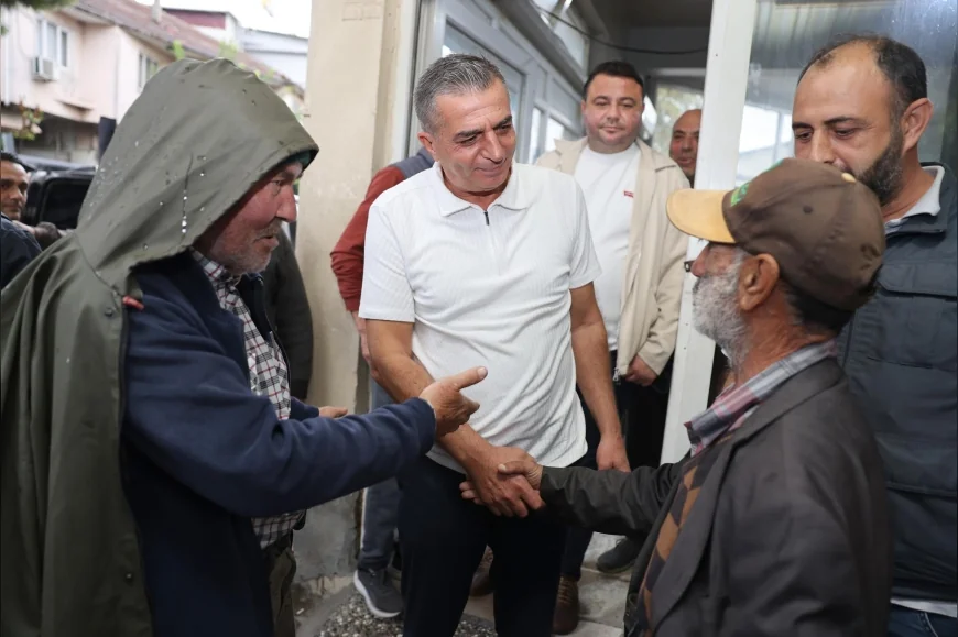 Şehzadeler Belediye Başkanı Hakan Şimşek Karaoğlanlı’da Esnaf ve Mahalle Sakinlerinin Taleplerini Dinledi